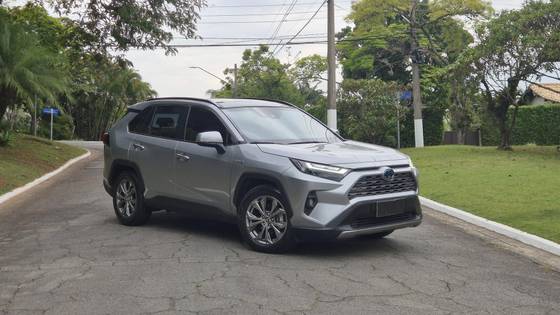 TOYOTA RAV4 2.5 VVT-IE HYBRID SX CONNECT AWD CVT